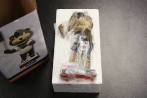 Minnesota Twins TC Bear Bobblehead with Box
