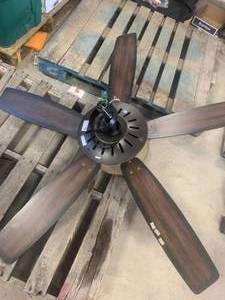 lot 25 image: Brown Ceiling Fan