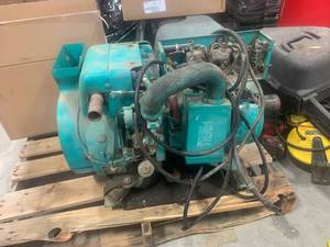 lot 29 image: Onan Vacuflo Genset