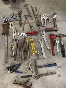 lot 36 image: Large Lot of Hand Tools