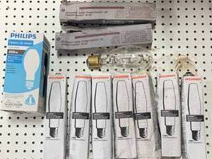 lot 77 image: Lot of Light Bulbs