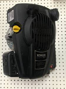 lot 86 image: Kohler Courage XT-7 5hp Engine ($250 retail)