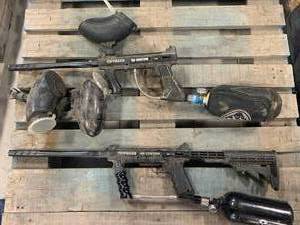 lot 100 image: Pair of Tipmann 98 Customer Paint Ball Guns