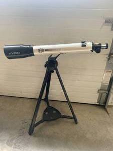 lot 105 image: Edu Science 70-700 Telescope