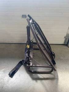 lot 106 image: Deer Stand