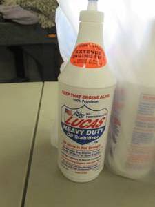 lot 109 image: 5-32 oz Bottles Lucas Heavy Duty Oi...
