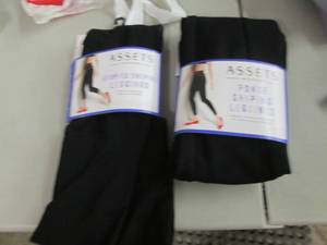 lot 127 image: 2 pr XL Spanx Leggings...