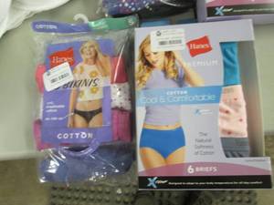 lot 131 image: 2 Pks Ladies Size 5 Panties...