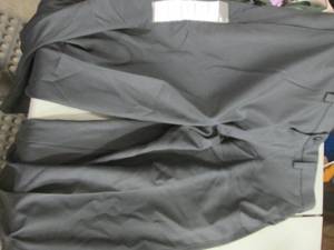 lot 137 image: Haggar 38x36 mens Dress Pants NWT...