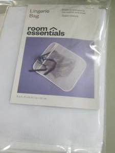 lot 146 image: 5 Room Essentials Lingerie Bags...