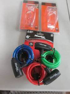 lot 181 image: 3 pk Masterlocks, 2 pr Safety Glass...