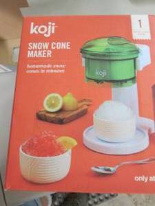 lot 254 image: Koji Snow Cone Maker...
