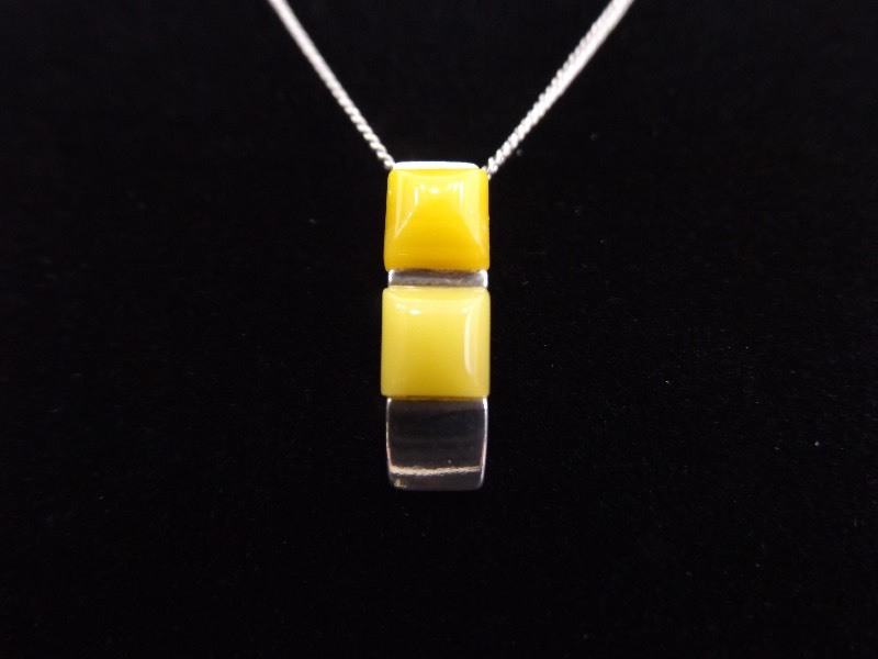 34mm Ladies Vintage 925 Sterling Silver Brown Amber Cabochon Solitaire Pendant