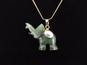 .925 Sterling Silver Carved Jade Elephant Vermeil Pendant Necklace