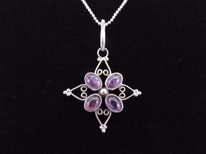 .925 Sterling Silver Amethyst Cabochon Flower Pendant Necklace