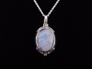 .925 Sterling Silver Moonstone Cabochon Pendant Necklace