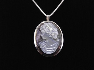 .925 Sterling Silver Carved Abalone Cameo Pendant Necklace