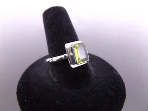 .925 Sterling Silver Emerald Cut Peridot Ring&nbspSize&nbsp9