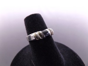 .925 Sterling Silver Inlayed Onyx Stylized Ring&nbspSize&nbsp5
