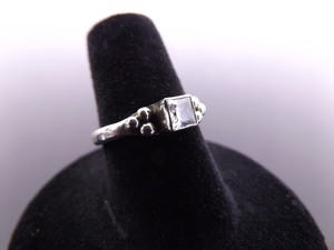 .925 Sterling Silver Princess Cut Crystal Ring&nbspSize&nbsp6.5