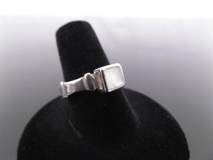 .925 Sterling Silver Inlayed Mother of Pearl Ring&nbspSize&nbsp7.5