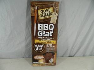 lot 14 image: New 5 Piece BBQ Gone Grillin Set