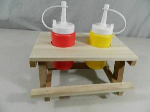 lot 28 image: New Super Cute Condiment Holder Picnic Table