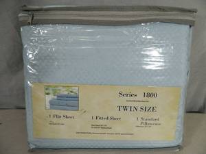 lot 82 image: New Twin Sheet Set