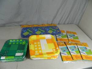 lot 106 image: Lego Themed Party Supplies