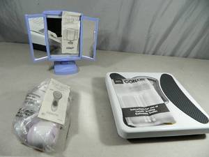 lot 112 image: New Conair Items