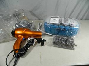 lot 118 image: New Conair Items