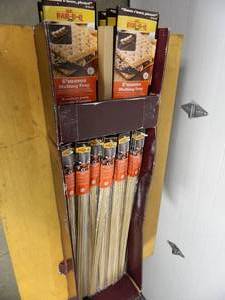 lot 6 image: New Smores Melting Tray and Marshmallow Sticks