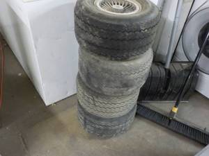 lot 114 image: set of 4 Tires...