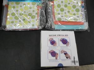 lot 126 image: Silicone Fold Bags and Silicon Stre...
