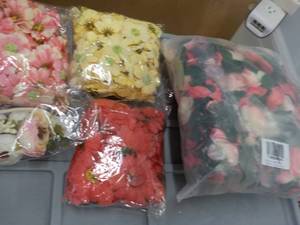 lot 130 image: Artificial Flowers for Crafts ...