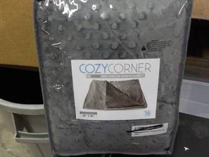 lot 139 image: Cozy Corner Duvet Cover for Weighte...