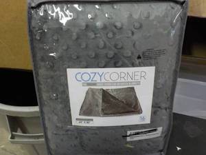 lot 140 image: Cozy Corner Duvet Cover for Weighte...