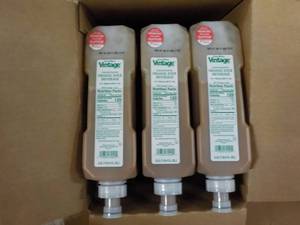 lot 170 image: 3 - 3.5 Liter Jugs Vintage Concentr...