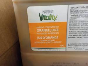 lot 173 image: 3 - 3 Liter Jugs of Nestles Vitalit...