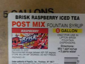 lot 186 image: 5 Gallon Brisk Raspberry Iced Tea P...