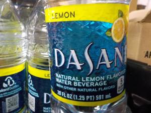 lot 211 image: Case of 24 - 20 oz Bottles DaSani L...