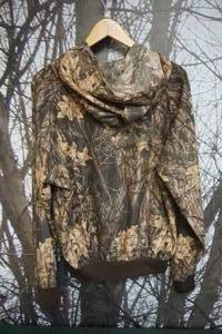 lot 241 image: Westark USA Mossy Oak Break Up Camo Spring Stalker Light Weight Zippered Hoody Jacket