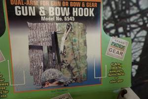 lot 315 image: Set of 4 - Screw In Gun, Bow, Accessory Holder Tree Hooks
