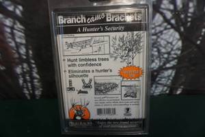 lot 337 image: Tree Stand Camo Branch Concealment Brackets