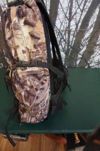 lot 347 image: Tarantula Mossy Oak Break Up Came Large Back Pack