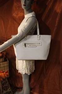 lot 115 image: White Juicy Couture Large ToteShopper