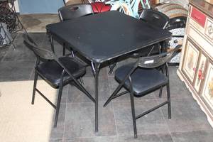 lot 12 image: Cosco Card Table & Chairs