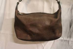 lot 76 image: Vtg Coach Brown Leather Small HandbagHobo Baguette Style Purse Fits Cell Nice