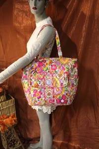 lot 82 image: Fun Floral Vera Bradley Tote with Matching Make-up Bag