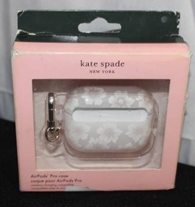 lot 136 image: Kate Spade AirPods Pro Case
